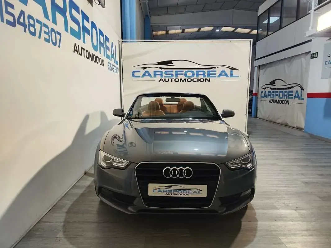 Usado Audi A5 Cabriolet Advanced Plus 170 CV (125 kW) 2014 Gris Descapotable