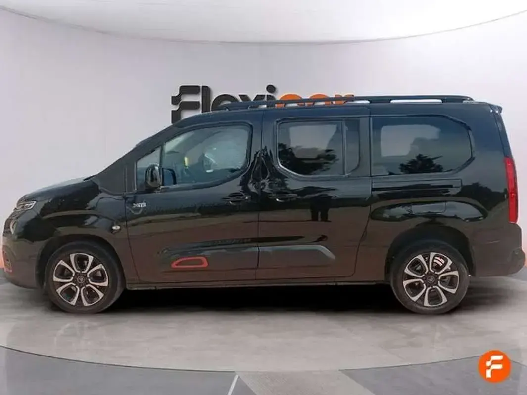 Usado Citroën Berlingo Shine 131 CV (96 kW) 2021 Negro Monovolumen