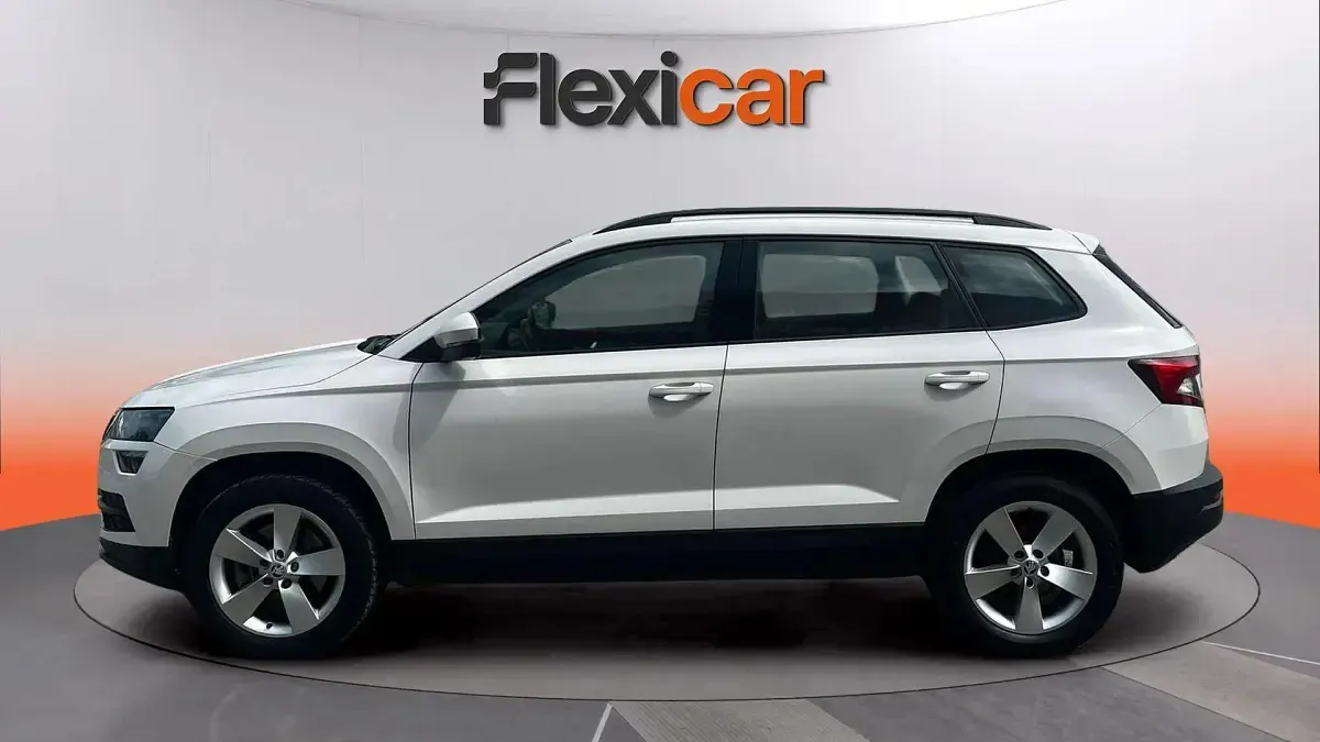 Usado Skoda Karoq Ambition 150 CV (110 kW) 2020 Blanco SUV