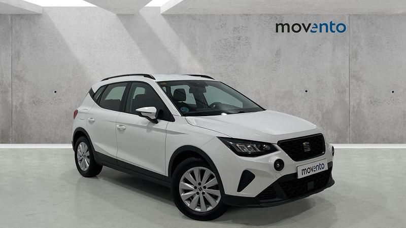 Usado Seat Arona Reference 95 CV (69 kW) 2021 Blanco SUV