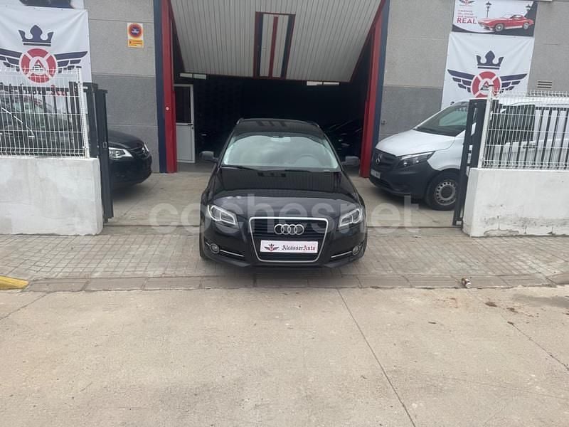 Usado Audi A3 Attraction 105 CV (77 kW) 2013 Negro Berlina