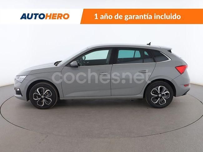 Usado Skoda Scala Selection 110 CV (80 kW) 2024 Gris Utilitario