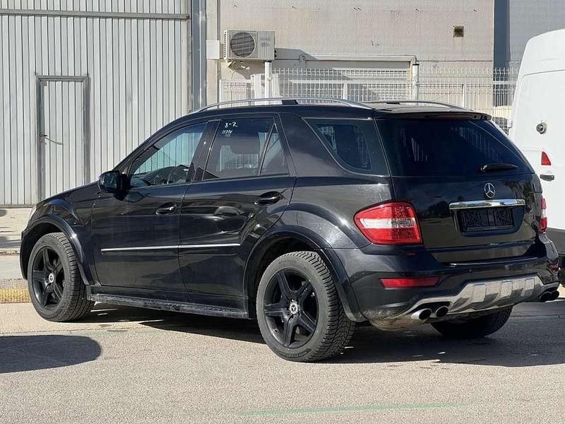 Usado Mercedes ML63 AMG AMG 510 CV (375 kW) 2010 Negro SUV