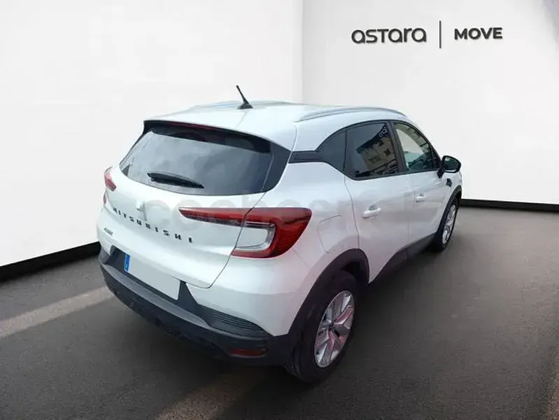 Usado Mitsubishi ASX Motion 140 CV (102 kW) 2023 Blanco SUV