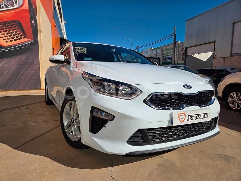 Blanco Usado 2021 Kia Ceed Utilitario | 14.900 € (Precio justo) - Imagen 1/4