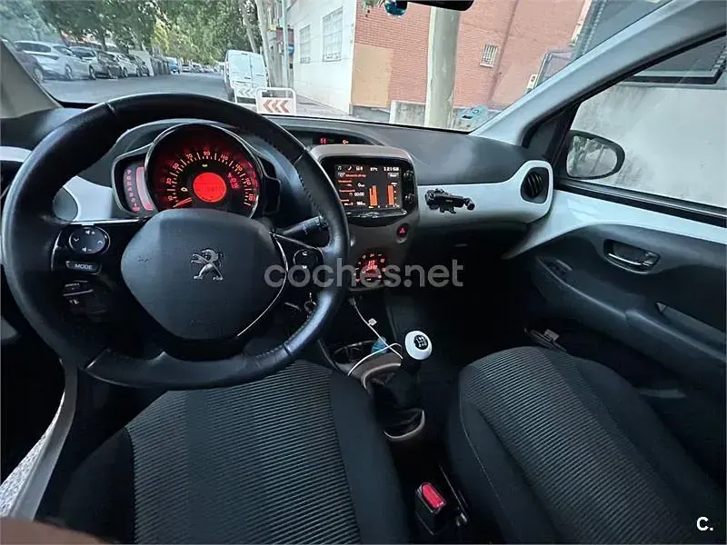 Usado Peugeot 108 Allure 82 CV (60 kW) 2014 Blanco Berlina