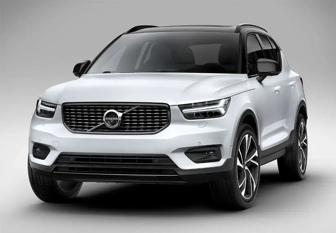 Usado Volvo XC40 Inscription 262 CV (192 kW) 2021 Plateado SUV