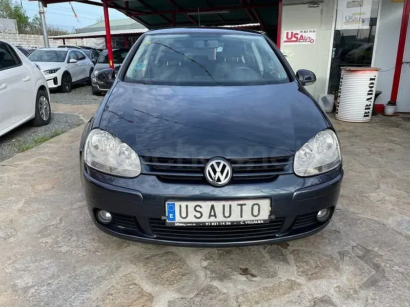 Usado VW Golf V Sportline 115 CV (84 kW) 2007 Gris / plata Berlina