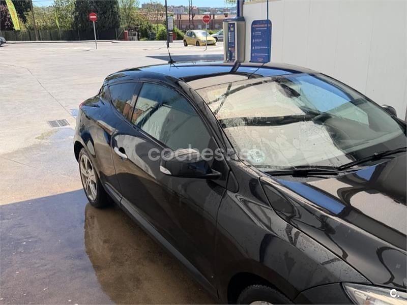 Begagnad Renault Mégane Dynamique 105 HK (77 kW) 2009 Svart Sedan