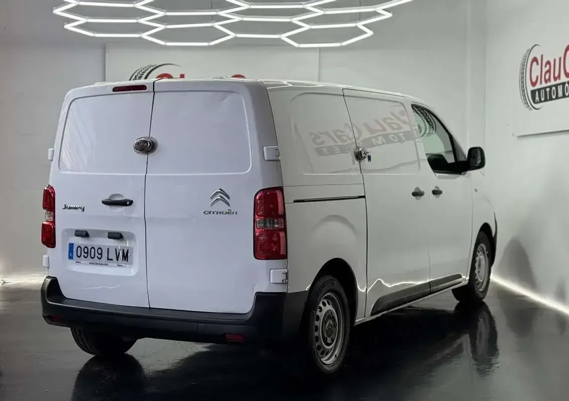 Usado Citroën Jumpy 102 CV (75 kW) 2022 Blanco Monovolumen