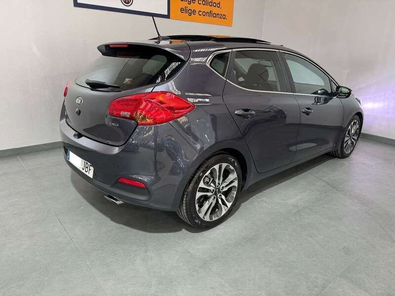 Używany Kia Ceed 136 KM (100 kW) 2015 Szary Hatchback