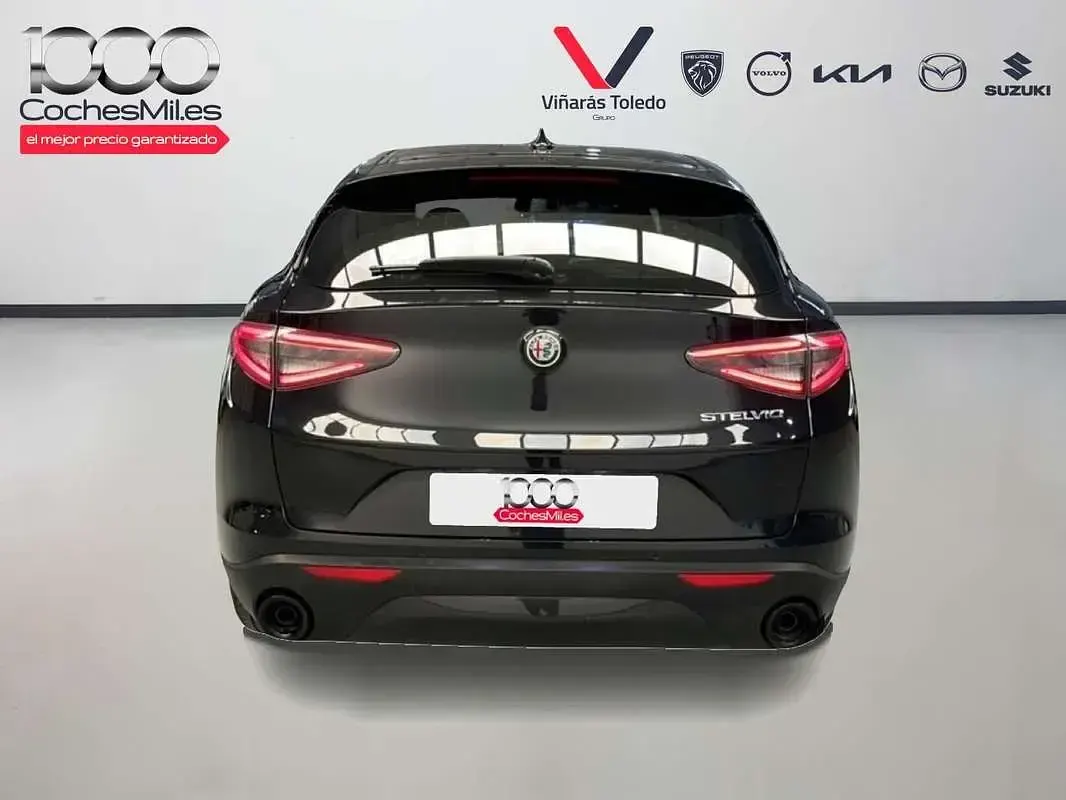 Usado Alfa Romeo Stelvio Sprint 160 CV (117 kW) 2024 Negro SUV