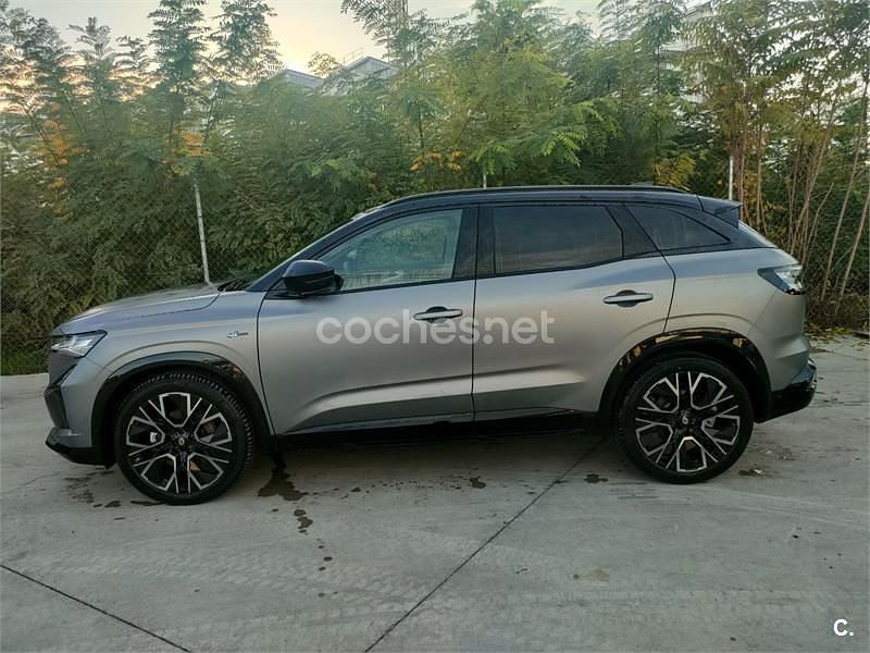 Usado Renault Austral Techno 200 CV (147 kW) 2025 Gris / plata SUV