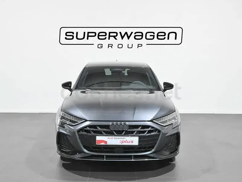 Usado Audi A3 Comfort 150 CV (110 kW) 2025 Gris / plata Berlina