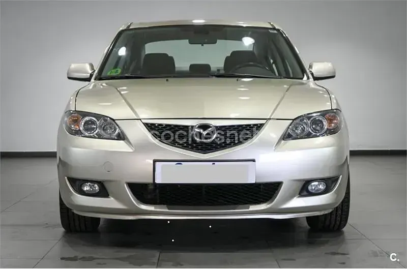 Usado Mazda 3 Sportive 150 CV (110 kW) 2006 Beige Berlina