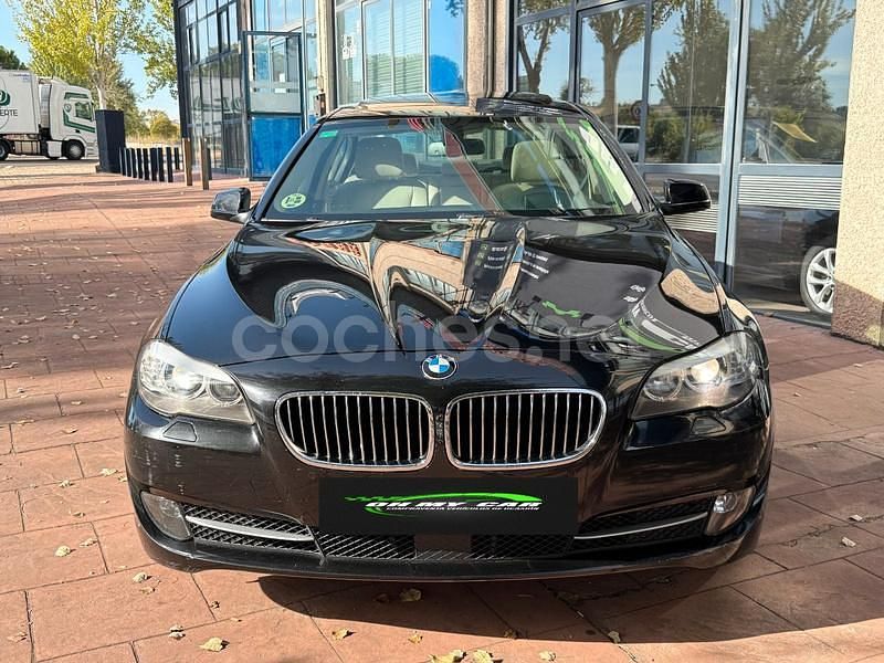 Usado BMW 530 Comfort Edition 258 CV (189 kW) 2012 Negro Berlina