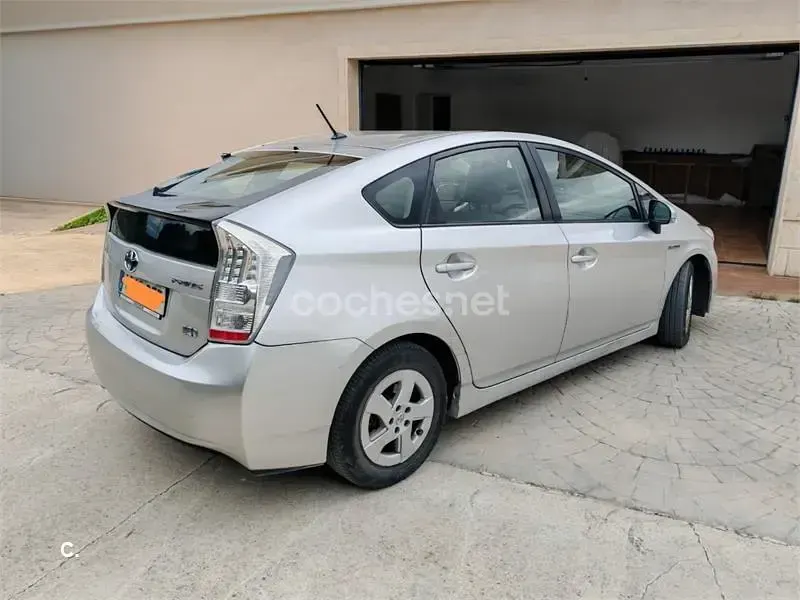 Usado Toyota Prius Eco 136 CV (100 kW) 2010 Gris / plata Utilitario