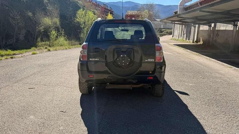 Usado Suzuki Grand Vitara 129 CV (94 kW) 2005 Negro SUV