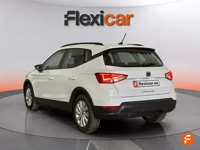 Usado Seat Arona Style 115 CV (84 kW) 2024 Blanco SUV