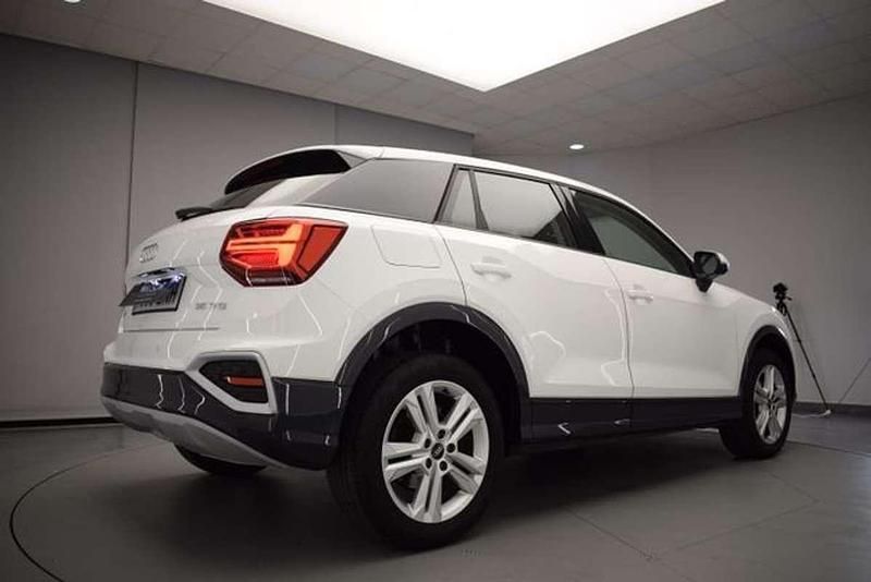 Usado Audi Q2 Advanced 150 CV (110 kW) 2021 Blanco SUV