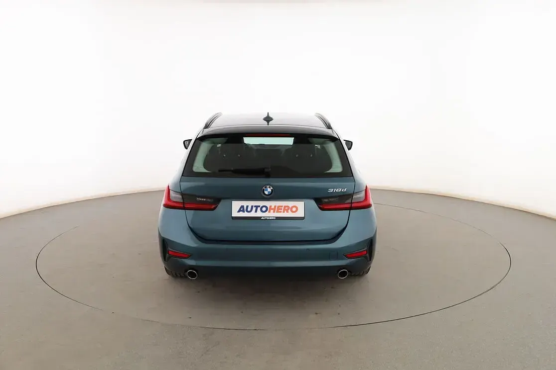 Usado BMW 318 Comfort Edition 150 CV (110 kW) 2021 Verde Familiar
