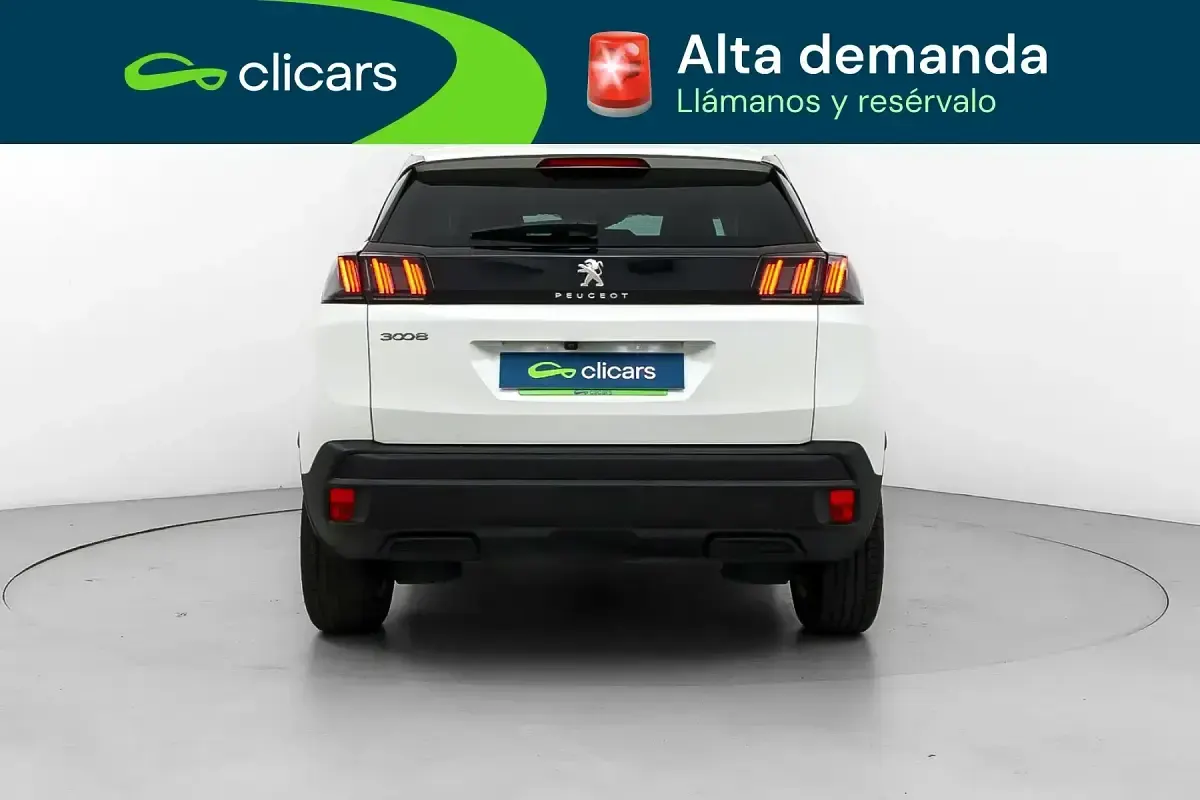 Usado Peugeot 3008 Active 130 CV (95 kW) 2021 Blanco SUV