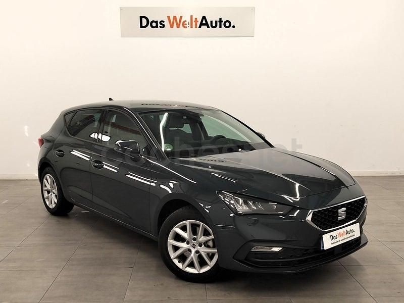 Usado Seat Leon Style 150 CV (110 kW) 2025 Azul Berlina