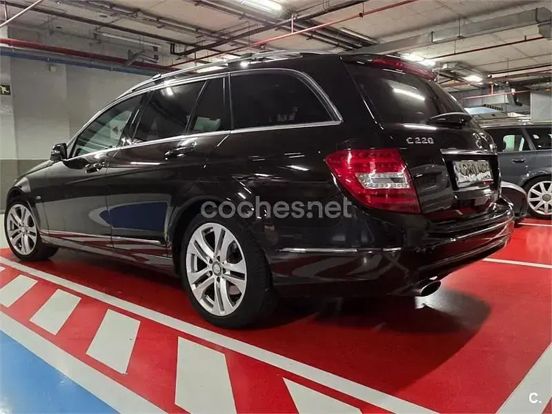 Usado Mercedes C220 Avantgarde 170 CV (125 kW) 2011 Marrón Familiar