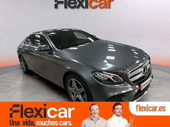 Usado Mercedes E300 306 CV (225 kW) 2019 Gris / plata Berlina
