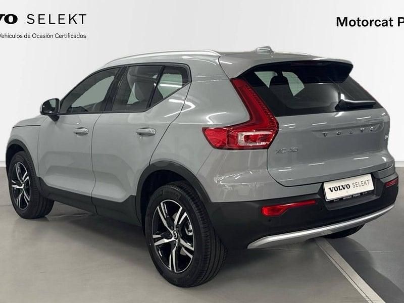 Nuevo Volvo XC40 Core 163 CV (119 kW) 2025 Gris / plata SUV