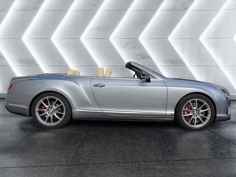 Usado Bentley Continental GT 529 CV (389 kW) 2014 Gris metalizado Descapotable