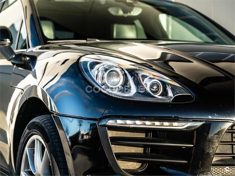 Käytetty Porsche Macan S 258 HP (189 kW) 2015 Musta Katumaasturi