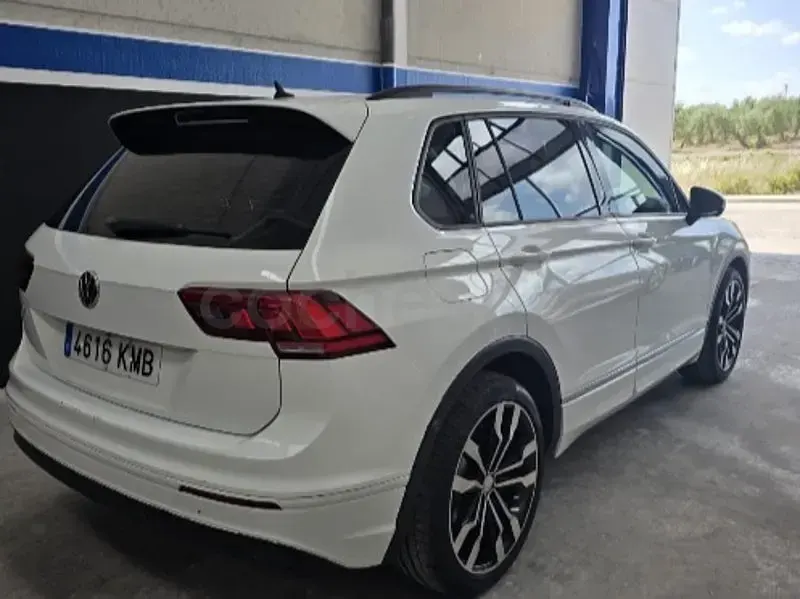 Usado VW Tiguan Advance 150 CV (110 kW) 2019 Blanco SUV