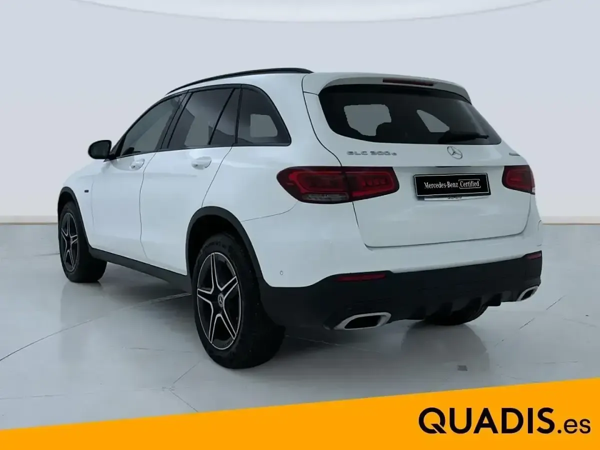 Usado Mercedes GLC300e 320 CV (235 kW) 2022 Blanco SUV