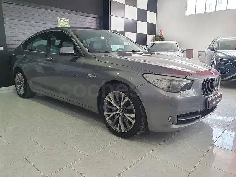 Usado BMW 530 258 CV (189 kW) 2012 Gris / plata Berlina