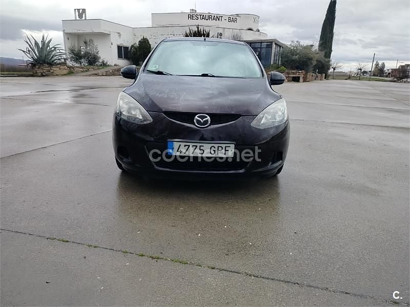 Usado Mazda 2 Active 68 CV (50 kW) 2009 Negro Utilitario
