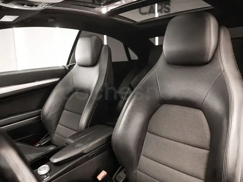 Usado Mercedes E250 204 CV (150 kW) 2010 Gris / plata Coupe