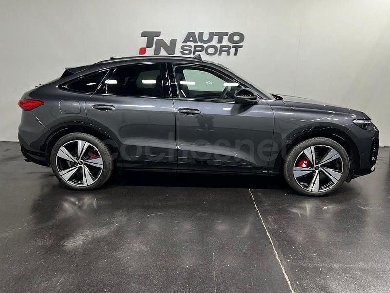 Usado Audi Q5 Sportback Comfort 367 CV (269 kW) 2025 Gris / plata SUV