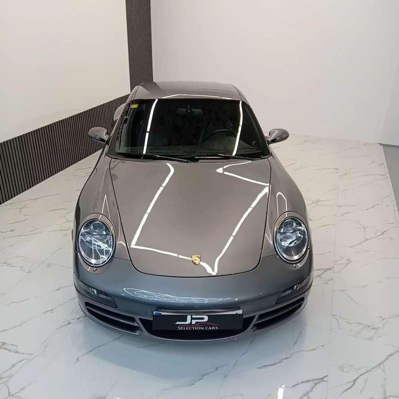 Usado Porsche 911 Carrera 325 CV (239 kW) 2005 Gris Coupe
