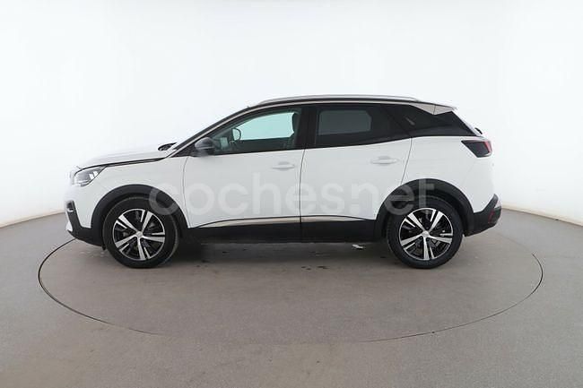 Usado Peugeot 3008 Allure 130 CV (95 kW) 2019 Blanco SUV