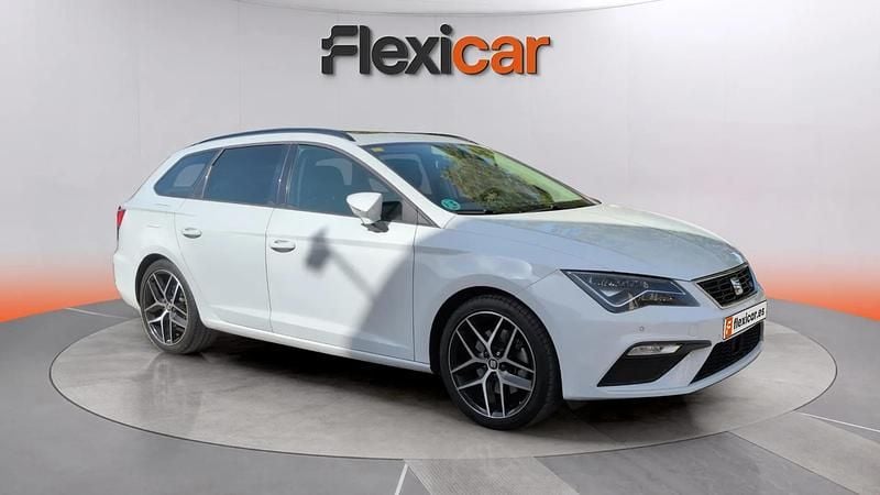 Usado Seat Leon ST FR 190 CV (139 kW) 2018 Blanco Familiar