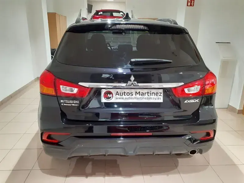 Usado Mitsubishi ASX Motion 117 CV (86 kW) 2018 Negro SUV