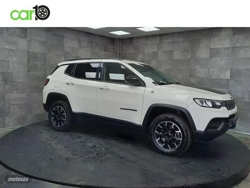 Usado Jeep Compass Trailhawk 240 CV (176 kW) 2022 Blanco SUV