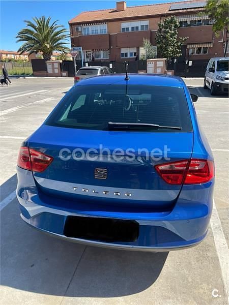 Usado Seat Toledo XCELLENCE 110 CV (80 kW) 2018 Azul Utilitario