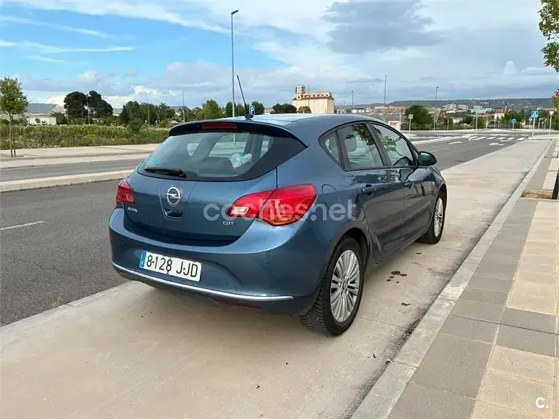 Usado Opel Astra Selective 110 CV (80 kW) 2015 Azul Berlina