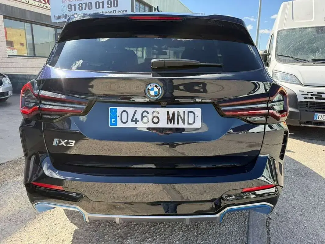Usado BMW iX3 M Sport 210 kW (286 CV) 2023 Negro SUV
