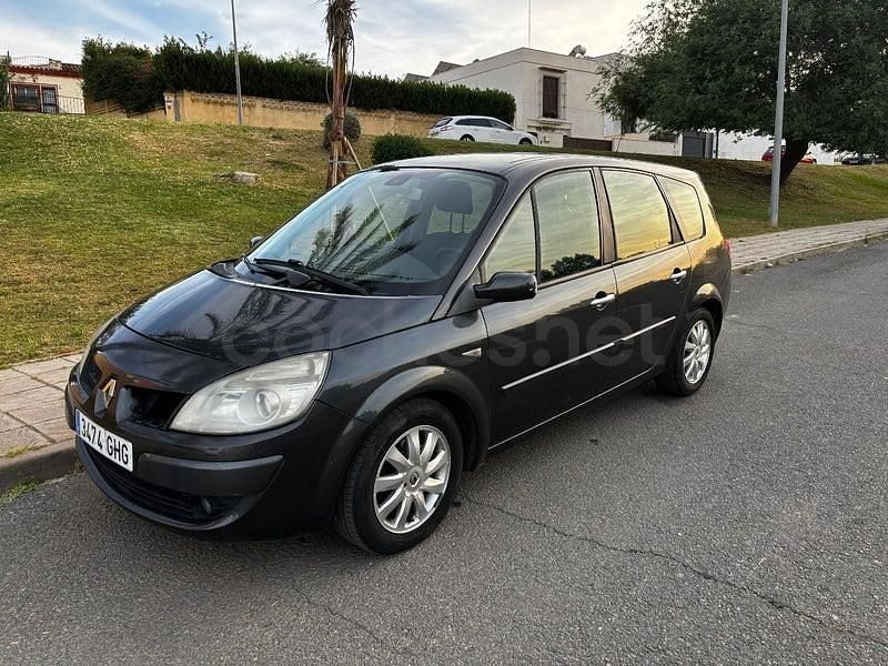 Usado Renault Grand Scénic III Expression 105 CV (77 kW) 2010 Gris / plata Monovolumen