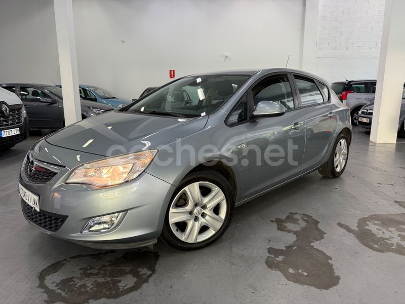 Azul Usado 2011 Opel Astra Edition Berlina | 6490 € (Precio justo) - Imagen 1/4