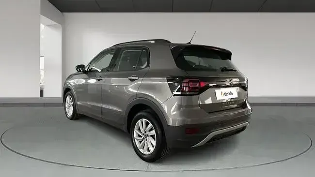 Usado VW T-Cross Advance 110 CV (80 kW) 2021 Gris SUV