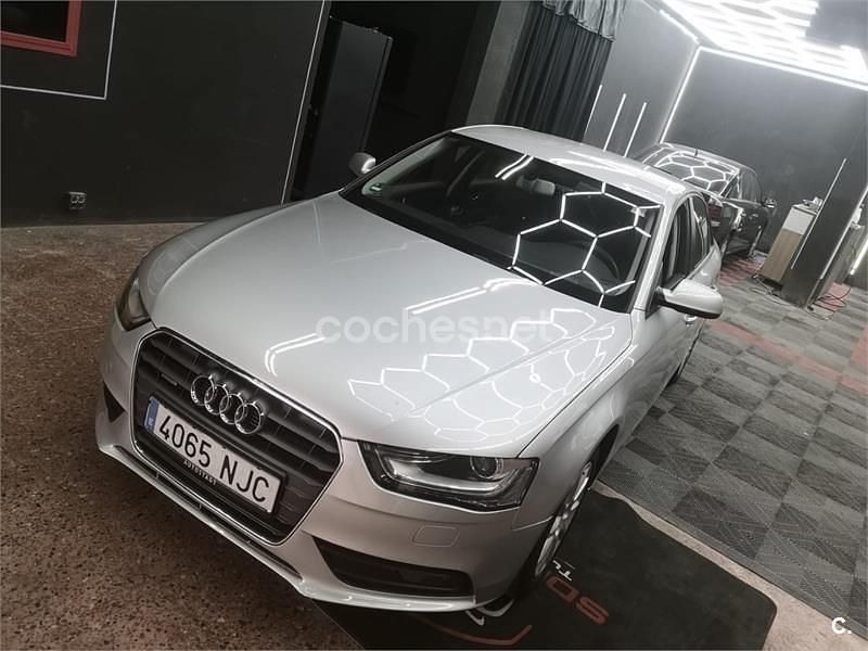 Usado Audi A4 170 CV (125 kW) 2012 Gris / plata Berlina